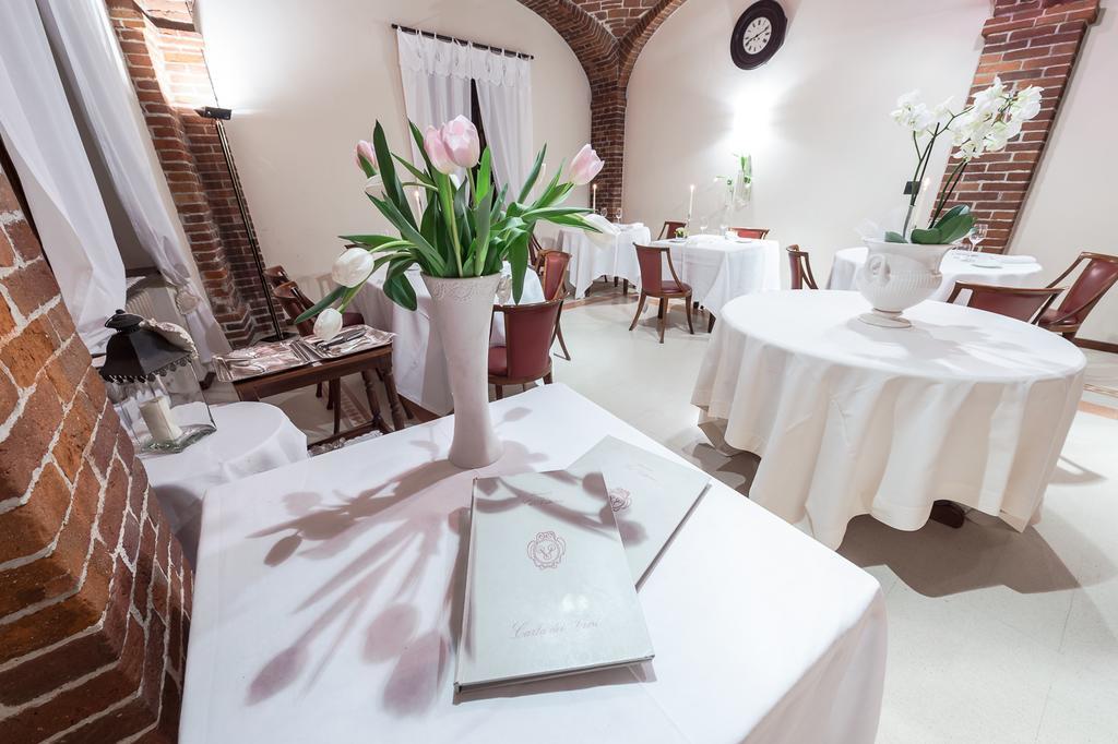 Ristorante Albergo Ca' Vittoria Tigliole Ngoại thất bức ảnh